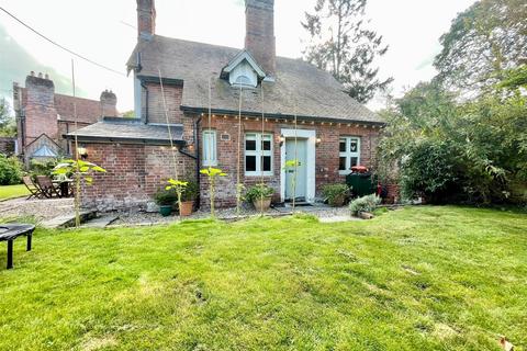 3 bedroom detached house for sale, Sopley, Christchurch