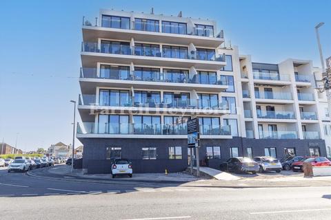 3 bedroom flat for sale, New South Promenade, Blackpool FY4