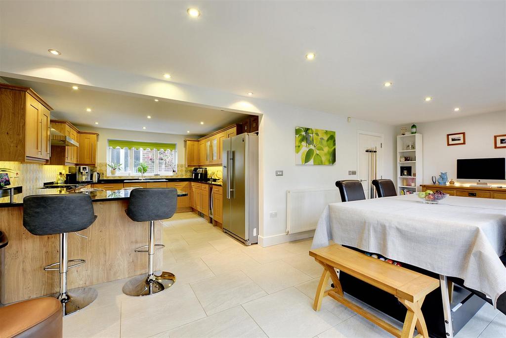 Dining/Living Kitchen