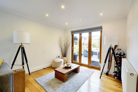 30 Derby Road, Hilton, Derby, DE65 5FP