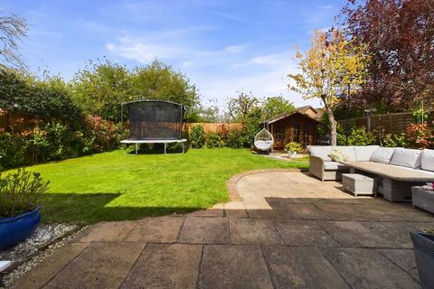 8 Brook Lane, Towcester, NN12 6YL