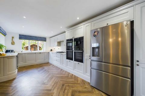 8 Brook Lane, Towcester, NN12 6YL
