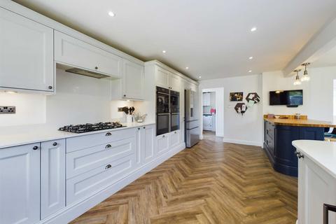 8 Brook Lane, Towcester, NN12 6YL