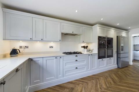 8 Brook Lane, Towcester, NN12 6YL