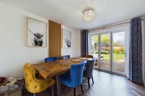 8 Brook Lane, Towcester, NN12 6YL