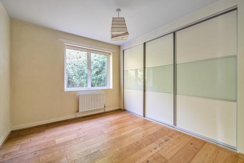 10 Tylney Close, Chigwell, IG7 4EH