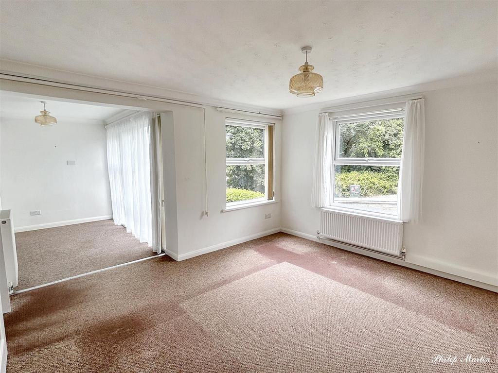 Living Room.jpg