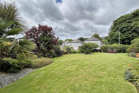 12 Benson Gardens, Truro, TR1 1DR