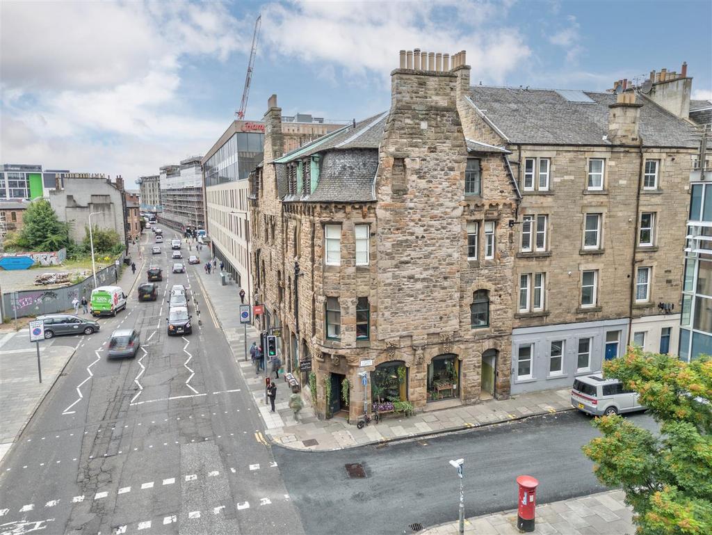 3 F4 90 Grove Street Edinburgh 4.jpg