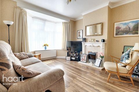 23 Willow Street, Romford, RM7 7LJ