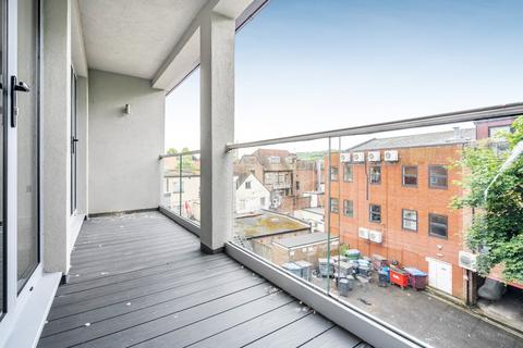 2 bedroom penthouse for sale, Frogmoor, High Wycombe