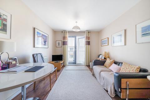 1 bedroom flat for sale, Botham House, Rollason Way, Brentwood, CM14