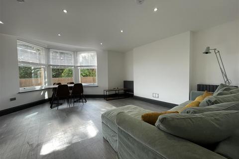 2 bedroom flat to rent, Randall Road, Bristol, BS8