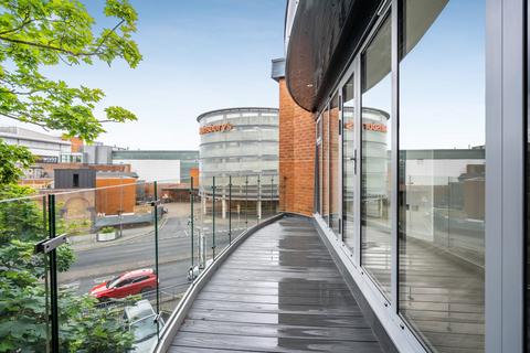 2 bedroom penthouse for sale, Frogmoor, High Wycombe