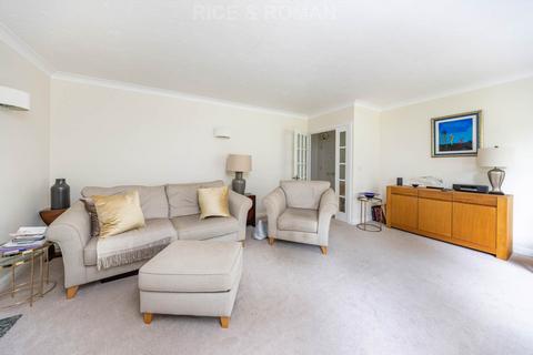 1 bedroom retirement property for sale, Hall Place Drive, Weybridge KT13