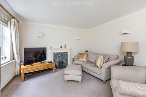 1 bedroom retirement property for sale, Hall Place Drive, Weybridge KT13