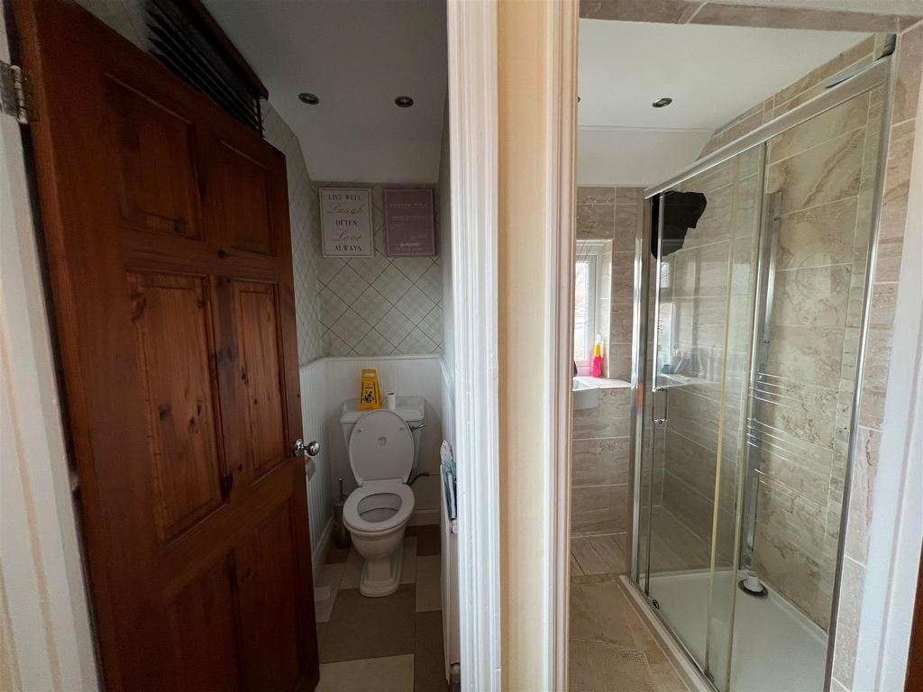 Separate Wc And Shower Room