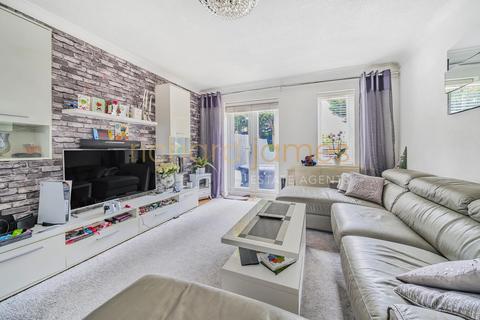 2 bedroom end of terrace house for sale, Grenville Place, Mill Hll, London, NW7