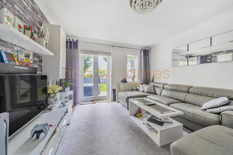 2 bedroom end of terrace house for sale, Grenville Place, Mill Hll, London, NW7