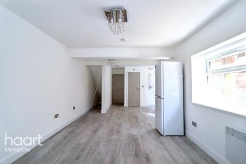 Studio to rent, 28 Milton Road, Swindon
