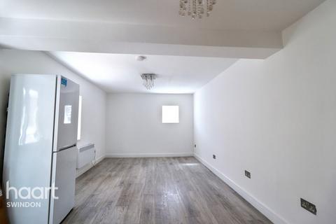 Studio to rent, 28 Milton Road, Swindon