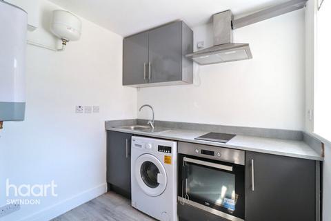 Studio to rent, 28 Milton Road, Swindon