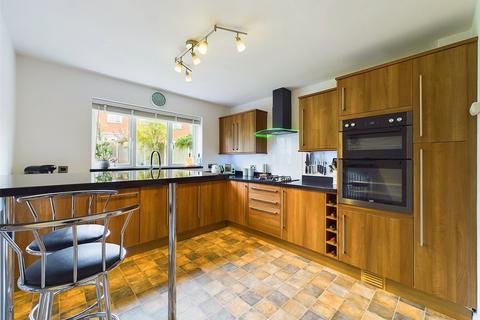 11 Brecon Avenue, Worcester, WR4 0RJ