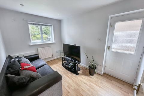 5 Degas Close, Salford, M7 3BG