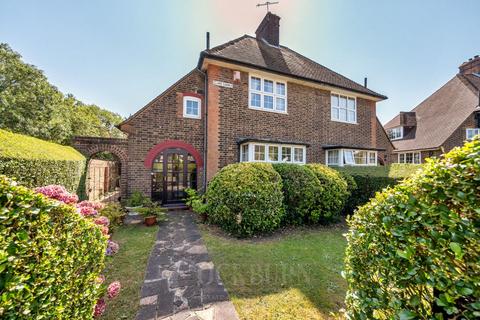 3 bedroom semi-detached house for sale, Clare Corner, New Eltham, SE9