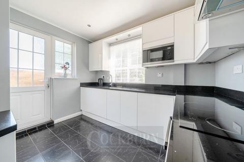 6 Clare Corner, London, SE9 2AE