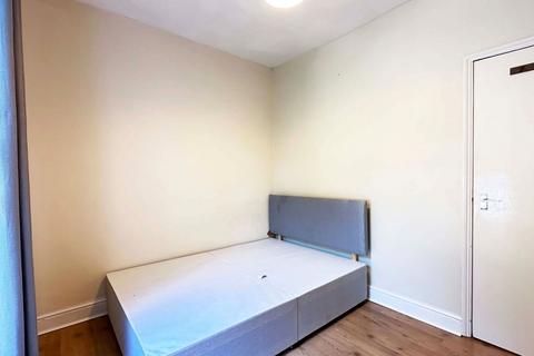12e Cobham Terrace, Greenhithe, DA9 9HZ