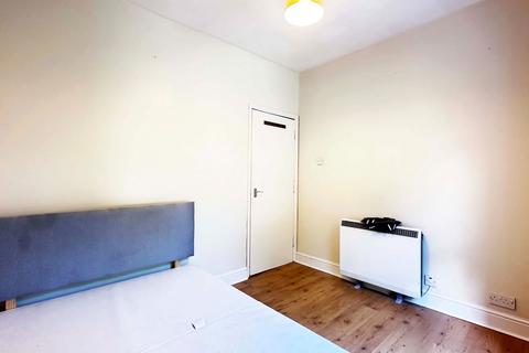 12e Cobham Terrace, Greenhithe, DA9 9HZ