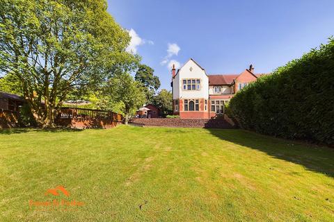 4 bedroom semi-detached house for sale, Marsden Road, Burnley BB10