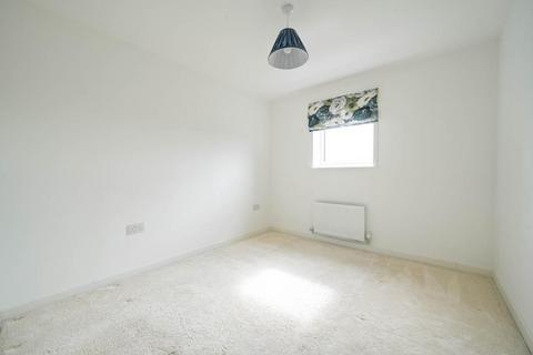 2 bedroom flat for sale, Bracknell,  Berkshire,  RG12