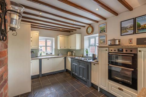 3 bedroom semi-detached house for sale, Sketts Barn, Walton, Telford