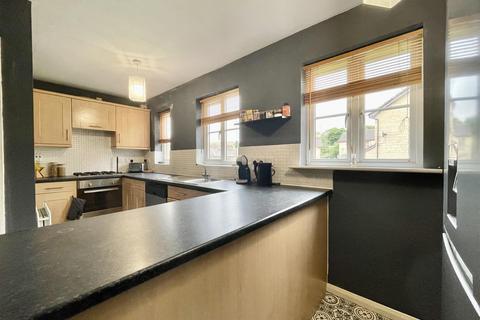 3 bedroom townhouse for sale, Seven Acres, Bradford BD13