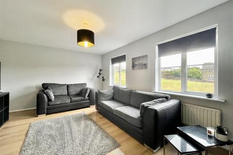 3 bedroom townhouse for sale, Seven Acres, Bradford BD13