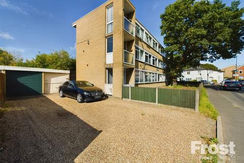 Flat 3, Cromwell Lodge Bedfont Road, Feltham, TW13 4JX