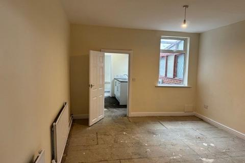 3 bedroom end of terrace house for sale, Bentley, DN5 0AZ