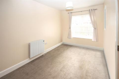 2 bedroom end of terrace house to rent, Wellingborough Road, Rushden NN10