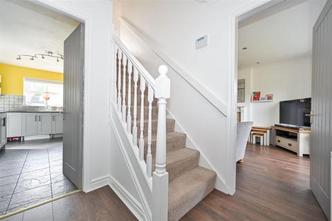 53 Tenterfields, Apperley Bridge, Bradford, BD10 0UN