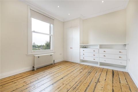 3 bedroom maisonette to rent, St. Quintin Avenue, London W10