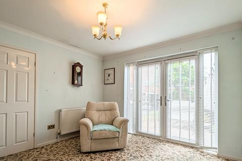 5 Chartwell, Tamworth, B79 7UE