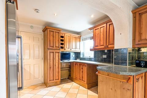 5 Chartwell, Tamworth, B79 7UE