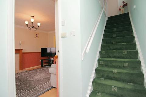 42 Cambrian Bar, Low Moor, Bradford, BD12 0EB