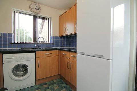 42 Cambrian Bar, Low Moor, Bradford, BD12 0EB