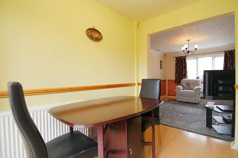 42 Cambrian Bar, Low Moor, Bradford, BD12 0EB