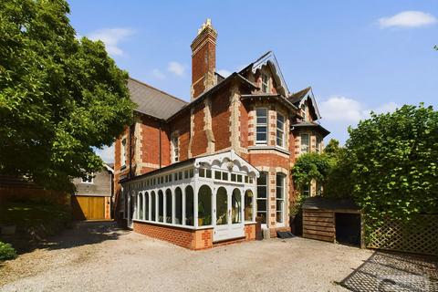 6 bedroom semi-detached house for sale, Keyberry Park, Newton Abbot