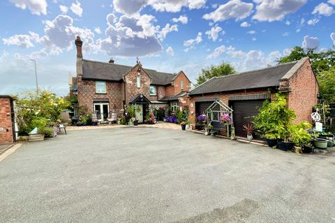 3 bedroom semi-detached house for sale, Park Road, Silverdale, ST5