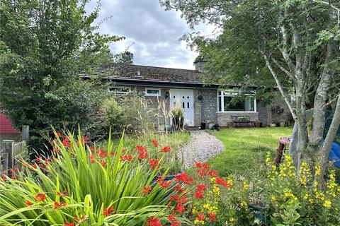 3 bedroom bungalow for sale, Old Barn Close, Llandinam, Powys, SY17